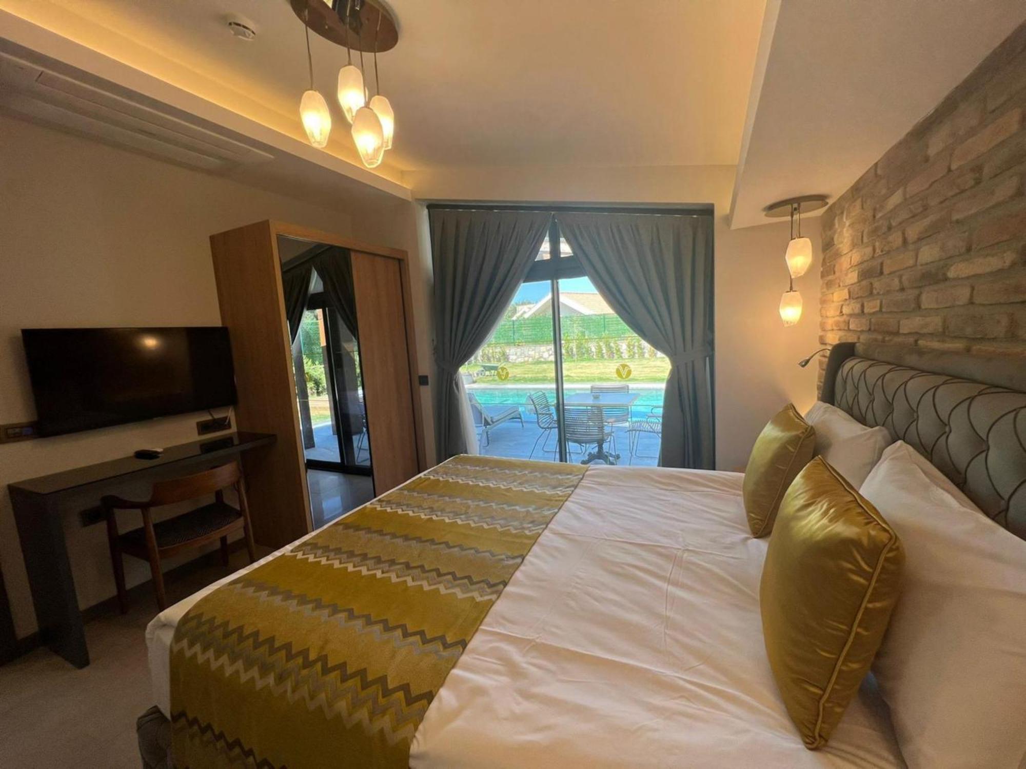 Batihan Vadi Hotel Кушадасы Экстерьер фото